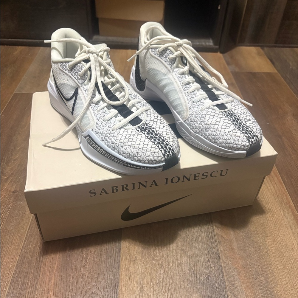 Women’s Sabrina Shoes